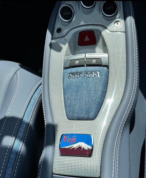 G5kD4i3XEAACY2h?format=jpg&name=small