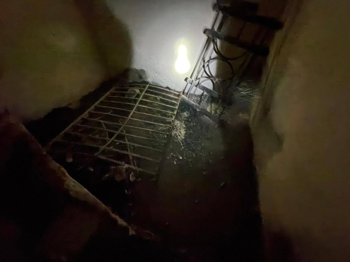 UMPCyBZ's tweet photo. Nuestros oficiales de #Base3 atendieron un incendio en un casa improvisada con techo de madera en el cruce de Mezquitán y Vasco de Quiroga, colonia Arroyo Hondo. https://t.co/nXGJrywn5c