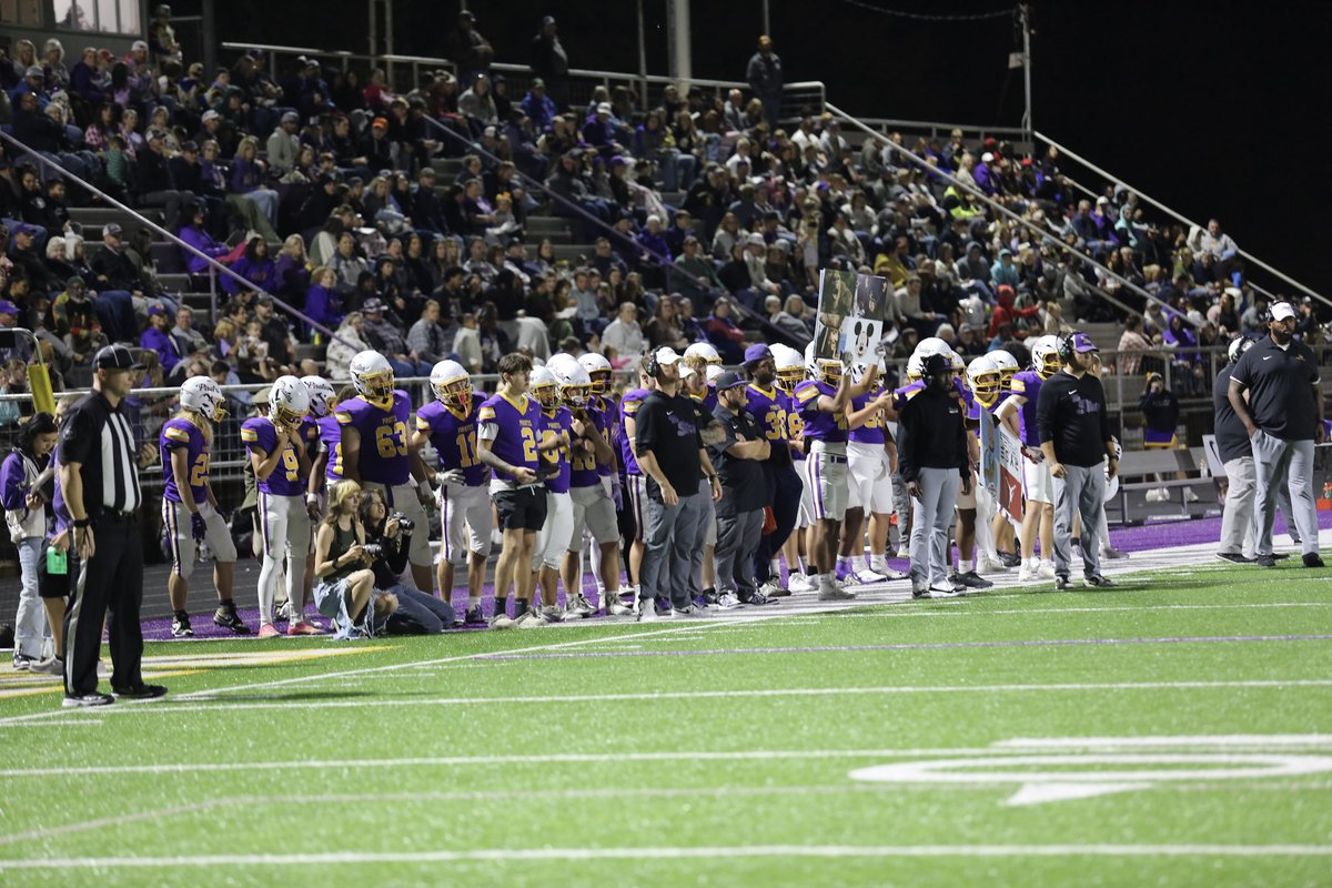 BristowPPFB's tweet photo. Pictures from our Senior Night vs Lone Grove take by our Media team π΄ββ οΈ
πΈ π : https://t.co/7JXUKXWlve
https://t.co/O3sZC5GCKt
#LEADtheWay #ToilandRaid https://t.co/RUm0EUAXko