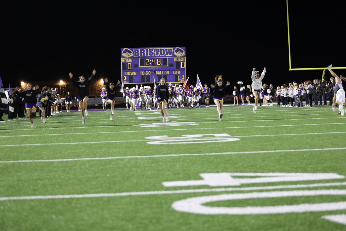 BristowPPFB's tweet photo. Pictures from our Senior Night vs Lone Grove take by our Media team π΄ββ οΈ
πΈ π : https://t.co/7JXUKXWlve
https://t.co/O3sZC5GCKt
#LEADtheWay #ToilandRaid https://t.co/RUm0EUAXko