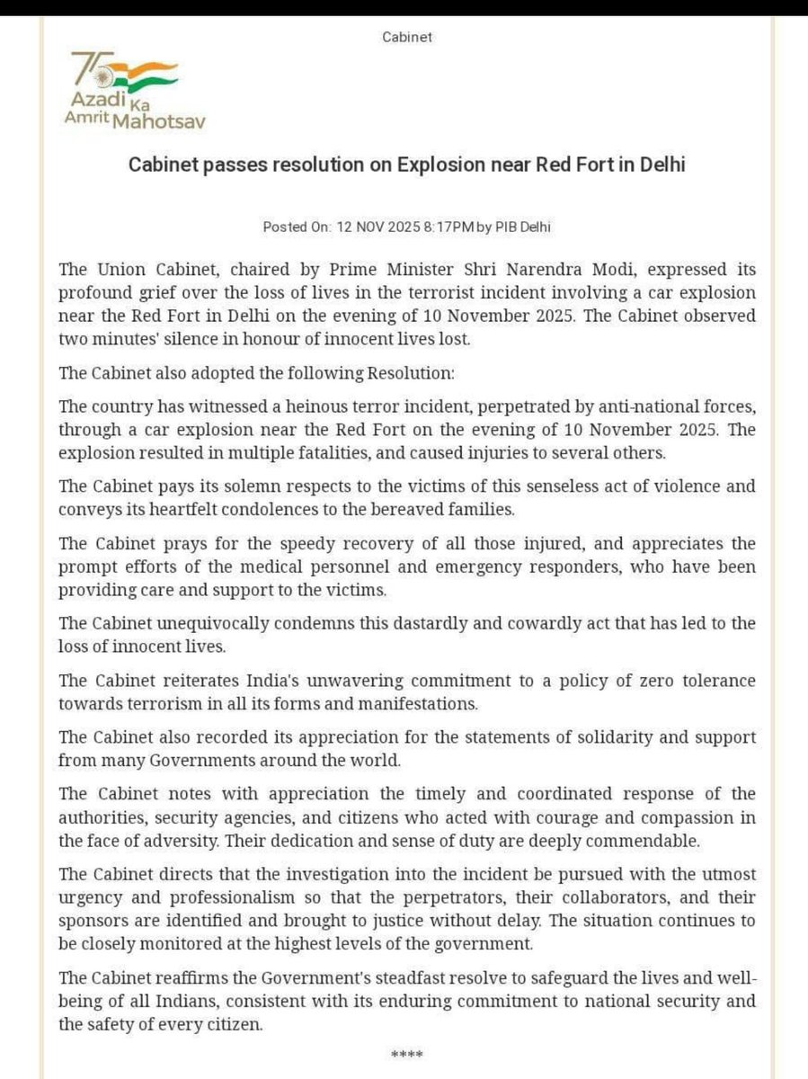 Breaking : कैबिनेट का प्रस्ताव: लाल किले के पास धमाके पर सारांश
​प्रधानमंत्री श्री नरेंद्र मोदी की अध्यक्षता में केंद्रीय कैबिनेट ने 10 नवंबर 2025 की शाम को दिल्ली में लाल किले के पास हुए कार बम धमाके की आतंकवादी घटना पर गहरा दुख और संवेदना व्यक्त की।
​मुख्य बिंदु:
​शोक व्यक्त: