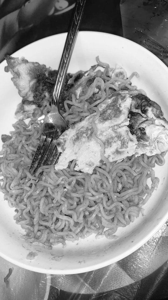 UNlVERSESS's tweet image. ️️

Cemilan tengah malam, berdoa dulu sebelum makan 🖤

📍𝐏𝐈𝐑 - 𝐌𝐢𝐥𝐞𝐧𝐢𝐚𝐥 𝟑

 ️️