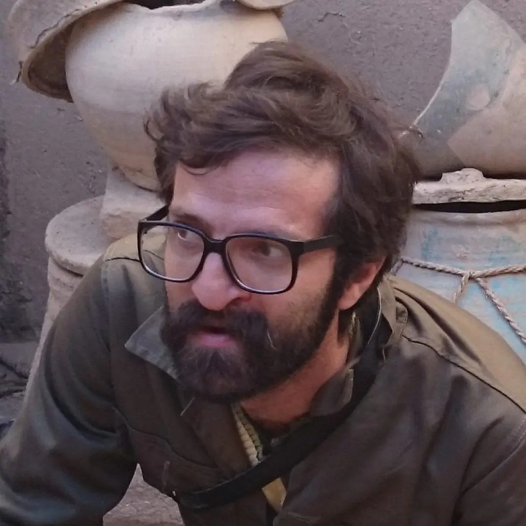 میگن کسی که باهاش بخندی رو ممکنه فراموش کنی ولی کسی که باهاش گریه کنی رو محاله از یاد ببری. من در سال ۱۳۸۳ شانه به شانه‌ی فواد شمس زار زار گریه کردم. در همان سال‌ها برای احیای جنبش چپ دانشجویی در کنار هم رزمیدیم. یادت مستدام رفیق قدیمی!