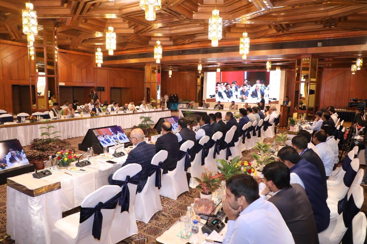 बैठक में मंत्रालय के वरिष्ठ अधिकारीजन उपस्थित थे। सभी सहभागी सदस्यों ने हिंदी के प्रचार-प्रसार को नई दिशा देने वाले अनेक रचनात्मक और व्यवहारिक सुझाव साझा किए।

pib.gov.in/PressReleasePa…

<a href="/CoalMinistry/">Ministry of Coal</a>