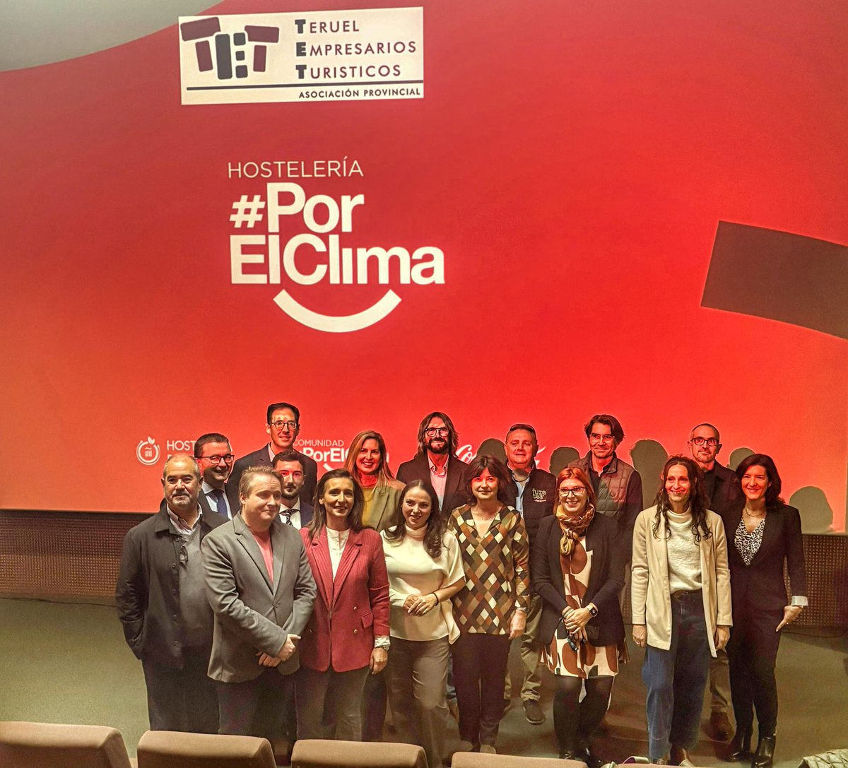 DinopolisTeruel's tweet image. 🦕#Dinópolis ha acogido hoy la presentación de #HosteleríaPorElClima, impulsado por @CocaCola_es  y @ecodes , con @CEHEhosteleria 

🍽️☑️ 61 establecimientos turolenses, entre ellos Dinópolis, ya nos hemos sumado a este proyecto, con 1.158 acciones.

¡Magnífico comienzo!😁👏
