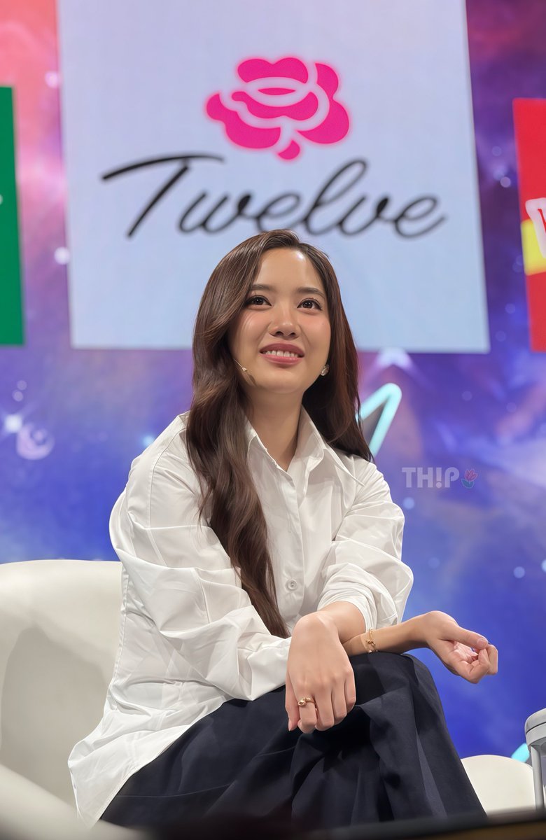 ยิ้มเหงือก น่าร้ากกกกก

SAROCHA AT IN THE 8IGHT
#InThe8ightxFreen
#srchafreen