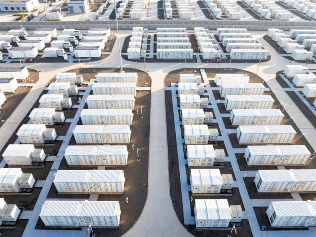 ulDanOShea's tweet image. UL Solutions’ large-scale fire testing service for BESS is designed to help engineers and system designers understand and mitigate thermal runaway risks at the cell, module, and system level. Dive deeper into the service: s.ul.com/4nFdM9g #weareULSolutions #BESS