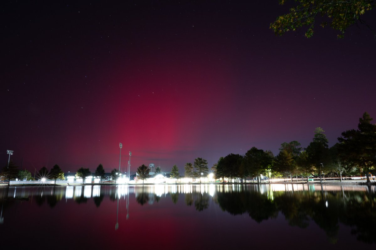 The northern lights dazzled above Weevil Pond last night! Keep an eye on the sky this evening, as they may make another appearance!