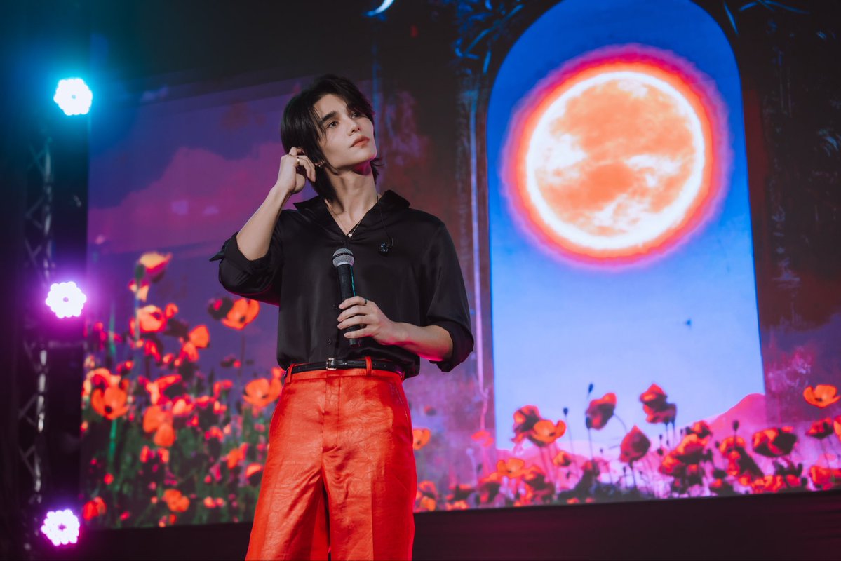 warnermusicth's tweet image. ✷ Jeff Satur : Red Giant EP Album Listening Party ✷
Nov 12, 2025 At EM SKYE, 14 Fl., EMSPHERE

#JeffSaturRedGiantEPAlbumListeningParty 
#RedGiantEPAlbum
#JeffSaturRedGiantEPAlbum
#JeffSatur
#StudioOnSaturn
#WarnerMusicThailand