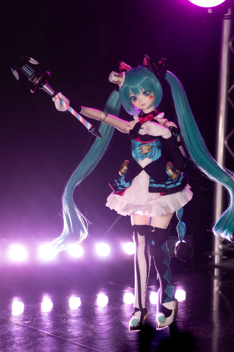 tank_make_doll's tweet photo. #ボーマス61 告知の追加です。過去に試作の少量頒布のみ行った マジカルミライ2019 サーカスちゃんステッキの量産版の頒布です。
試作品と比較して、多少落とした程度では壊れないように改良されております。
こちらもボーマス限定価格 5000円 数量限定で頒布予定です。
photo:(@hizumi_doll ) https://t.co/iG1UyS1x1N