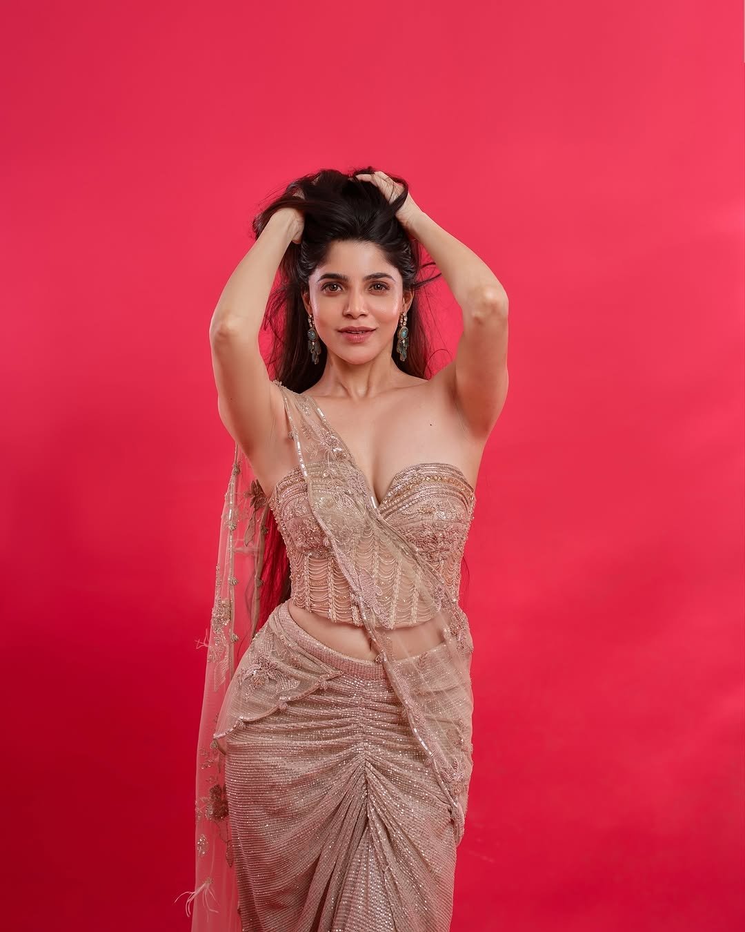 G5kFEYNaIAAJSgL?format=jpg&name=large