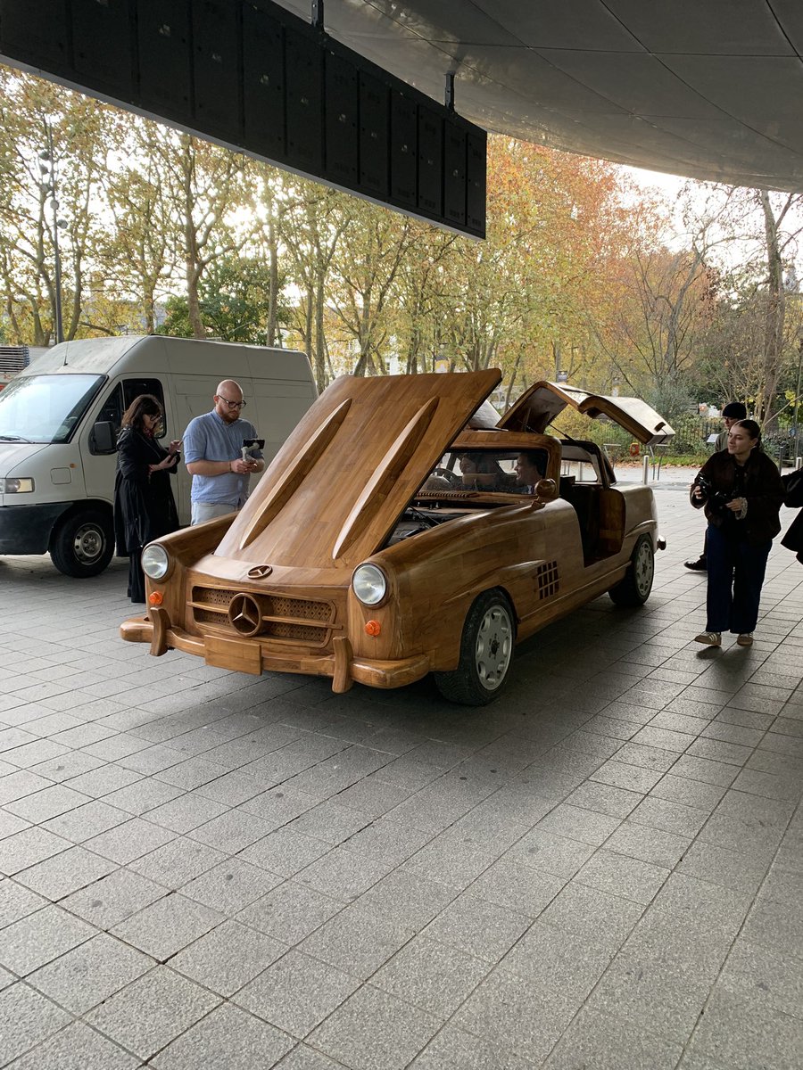 Voitures en bois 
#Tours