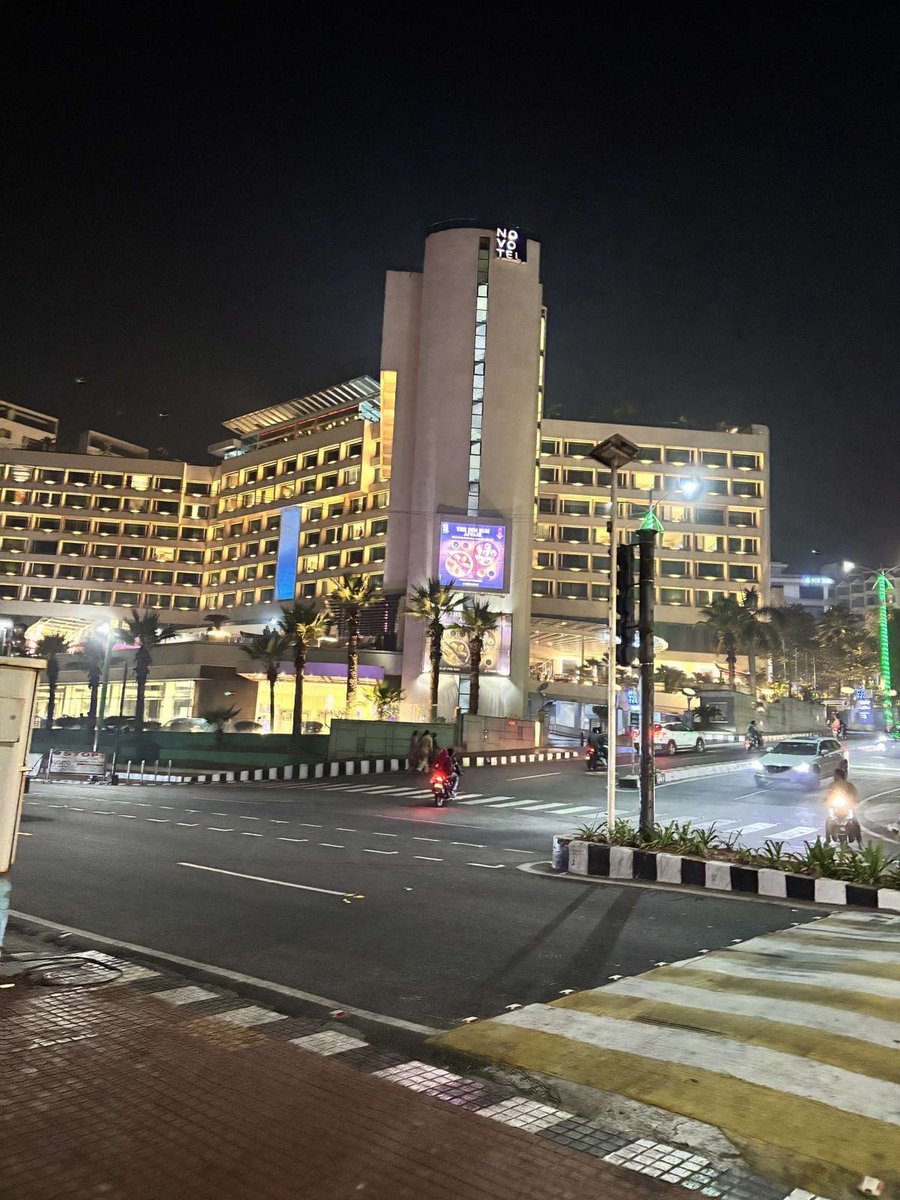 #IndiaGrowthStory tweet media