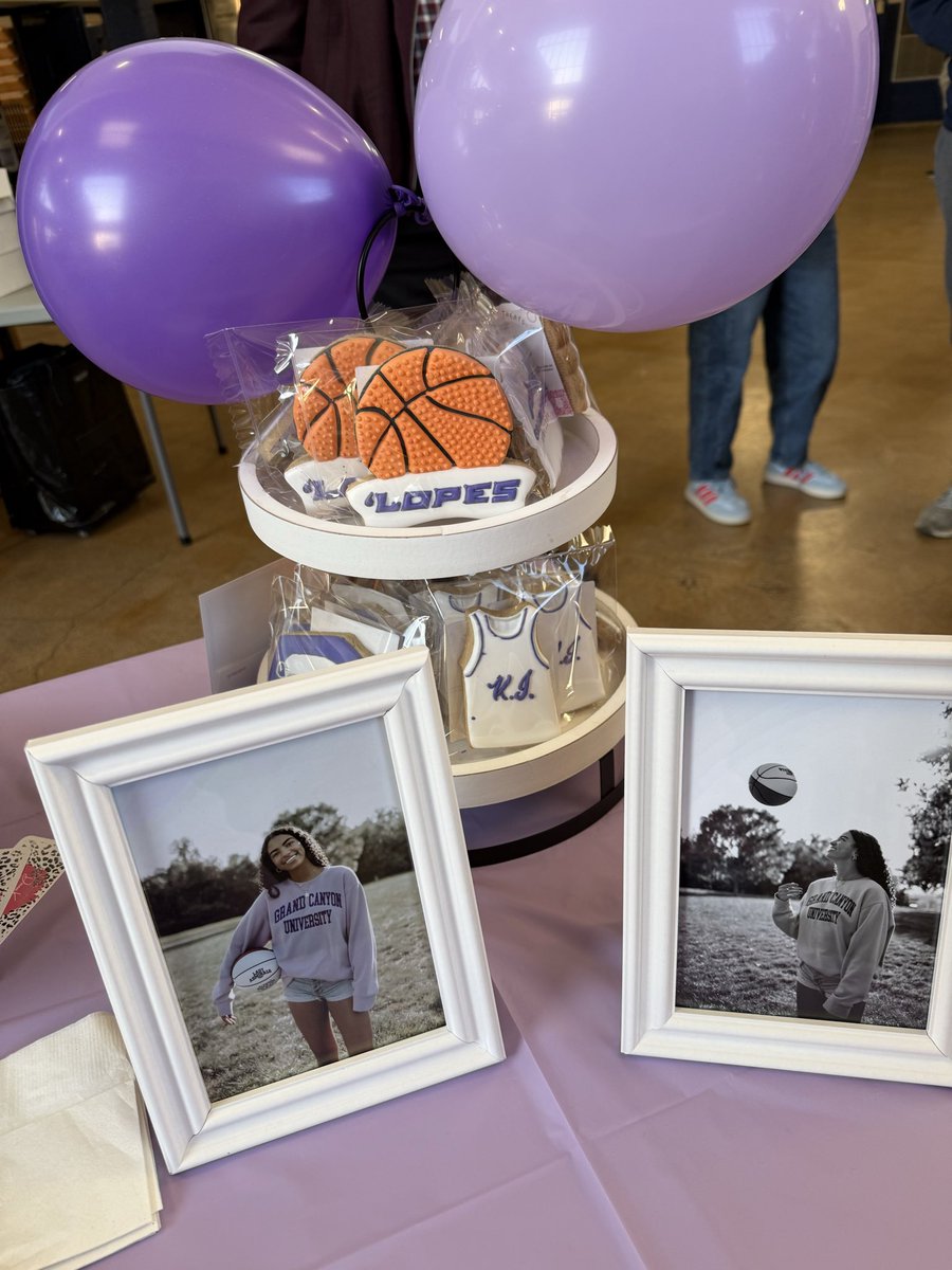 🌟🌟🌟 Congrats to <a href="/KJMcNealy/">kjmcnealy</a> for signing to <a href="/GCU_WBB/">GCU Women's Basketball</a>!! ✍🏿