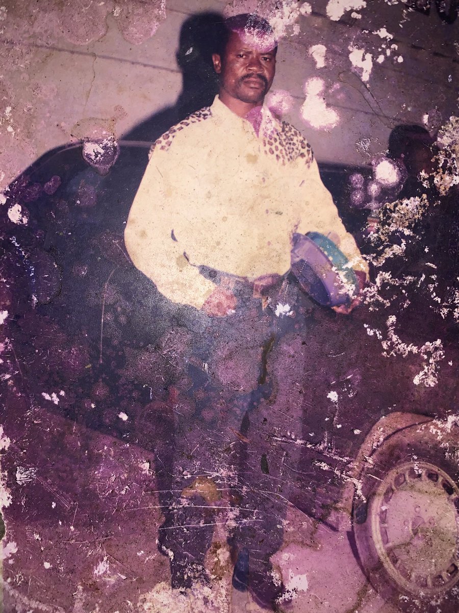 My dad.
He died a year after I was born.
I never got to feel what fatherly love is like.
Growing up and seeing my friends with their dads while I didn’t have one used to break me.
Sorry the picture looks like this, it’s the only one I have of him. 💔