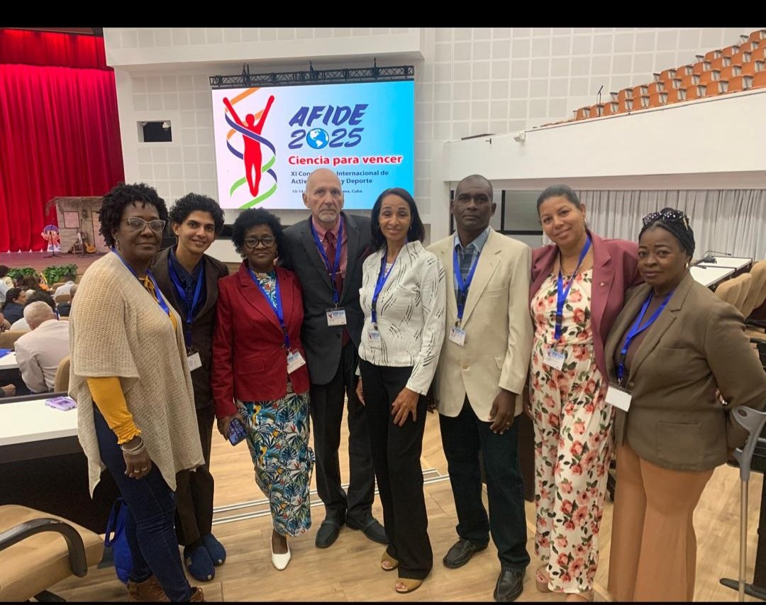 UCLVCU's tweet photo. La Facultad de Cultura Física de la UCLV participa en la XI Convención Internacional #AFIDE 2025 en el Palacio de las Convenciones. Dirigen paneles sobre Desentrenamiento Deportivo, Deporte y Sociedad, Educación Física, mujer y deporte y fútbol asociado. https://t.co/UEI9Si38e9