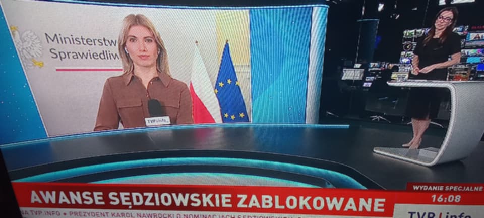 tajny_agent_sz_'s tweet image. 🧑‍⚖️ „Awanse sędziowskie zablokowane” – kolejny rozdział w sporze o niezależność wymiaru sprawiedliwości. Może czas wreszcie postawić na przejrzyste zasady zamiast politycznych gier? 🇵🇱⚖️ #prawo #sądy #Polska