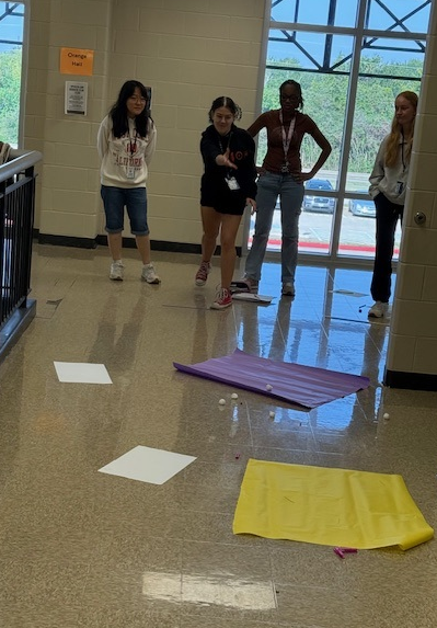 Fulshear_HS's tweet image. It is Texas Takeover week in @lamarcisd, and we want to shout out all the amazing hands-on activites that occur at Fulshear daily! Here&apos;s just one - Ms. Appling&apos;s Ocean Biogeography lab had students fully engaged! #BigThinking #Boldlearning #BrightFutures