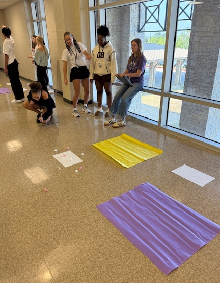 Fulshear_HS's tweet image. It is Texas Takeover week in @lamarcisd, and we want to shout out all the amazing hands-on activites that occur at Fulshear daily! Here&apos;s just one - Ms. Appling&apos;s Ocean Biogeography lab had students fully engaged! #BigThinking #Boldlearning #BrightFutures