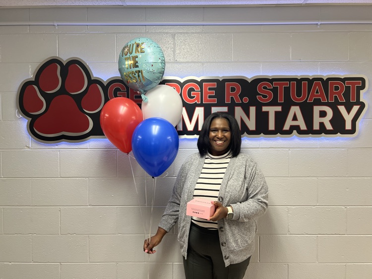 clevecityschool's tweet image. Congratulations to Mrs. Kim Bradford, Principal of Stuart Elementary, for being named our CCS Principal of the Year. Her leadership, vision, and heart make a lasting difference.
#BuildingChampions #BuildingCommunity #ChooseCleveland