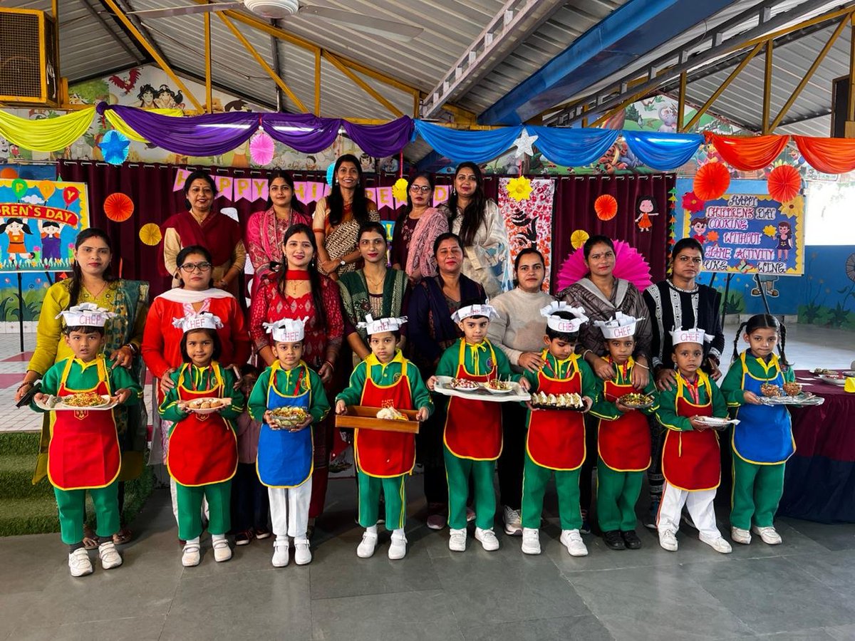 MeerutRam's tweet photo. Balvatika 3's Cooking Without Flame activity at RĀPS was a hit! Students & parents prepared tasty dishes together, making it a fun-filled experience!
#CookingWithoutFlame #childrendaycelebration https://t.co/XkrrngCpLj