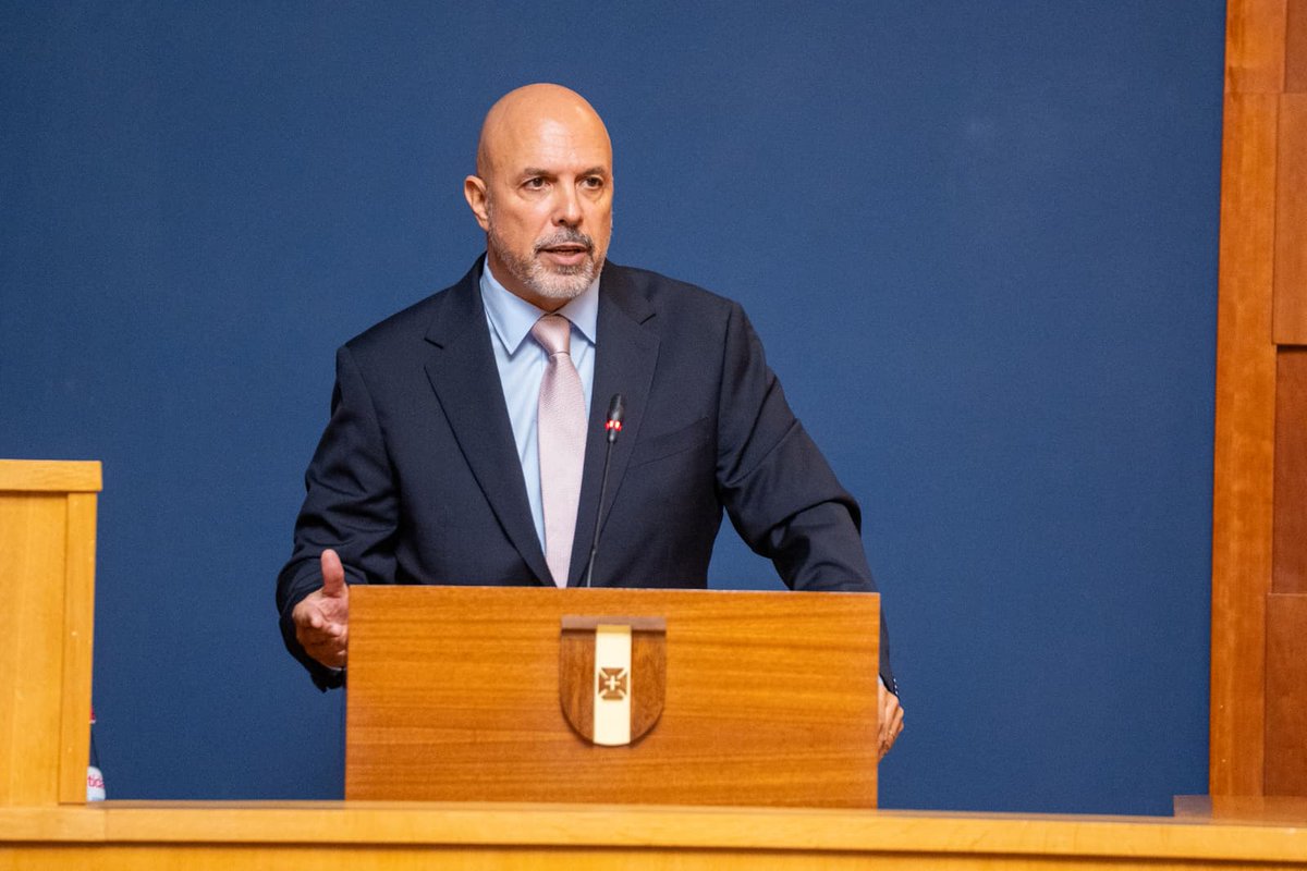 📢 A Madeira não é uma nota de rodapé nos grandes planos nacionais

É uma Região Autónoma, com direitos, voz, História e um povo que merece respeito.

O Presidente do PS-Madeira, <a href="/paulo_cafofo/">Paulo Cafôfo</a>, lamentou que a Região continue a ser esquecida no Orçamento do Estado para 2026,