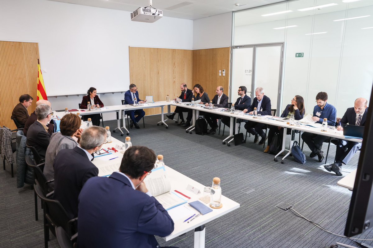 Avui hem constituït el Consell per la productivitat i el lideratge econòmic de Catalunya. 

Un grup d’economistes assessoraran el Govern amb mesures per a millorar la nostra competitivitat i així recuperar el lideratge econòmic del país. Volem impulsar la transformació econòmica