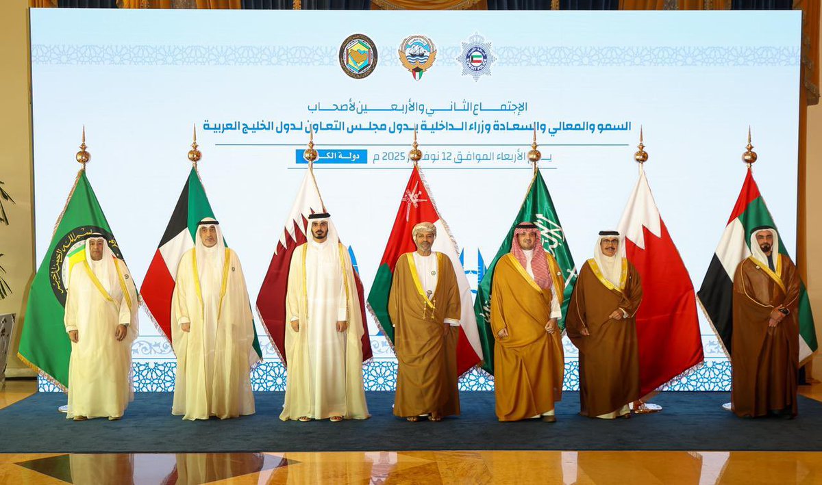 jasemalbudaiwi's tweet image. تمثل الجهود المشتركة لوزارات الداخلية في دول #مجلس_التعاون  نموذجاً مميزاً للتكامل والتنسيق الأمني #GCC، وأسفرت عنها إنجازات نوعية عززت من أمن واستقرار دولنا، وعكست ما توليه قياداتنا الحكيمة من اهتمام بالغ بأمن اوطاننا وصون مكتسباتنا الخليجية.
وقد تم اليوم، خلال الاجتماع الـ42،…