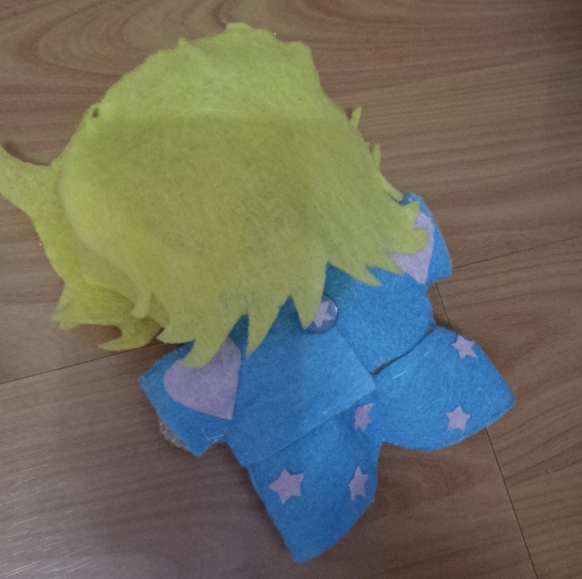 Here he is . He doesnt have a hat bc idk how to do it