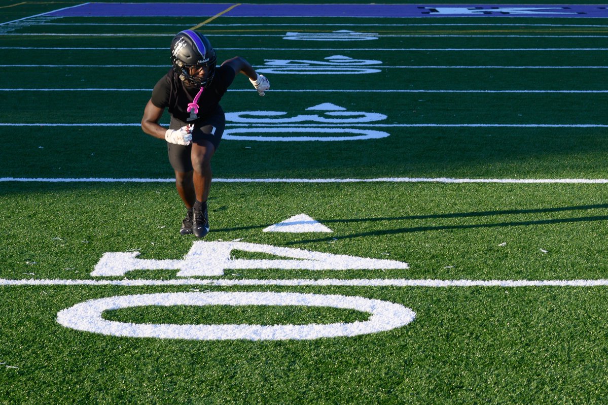 From the first day Da'shan Scriven stepped on the football field, coaches could tell he had the chance to be a special player.
His rise to stardom came from his unwavering work ethic, which will now carry him to the collegiate gridiron next year.
tinyurl.com/DashanScriveno…