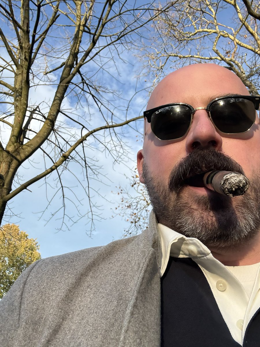 PIGDAD 🐽 BEEFY HAIRY VERS tweet media