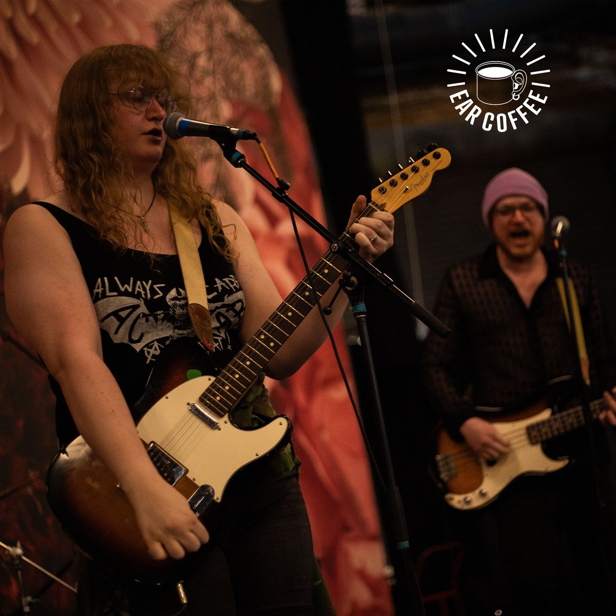 Happy podcast day to all who celebrate. This week, Joe talks to C and Ben from @critterthing about their debut album, “Save Room.” Go give it a listen where ever you get your podcasts.

podcasts.apple.com/us/podcast/ear…