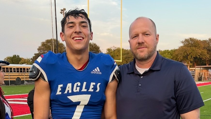 In '95, Michael Walters played for Carter-Riverside and ended a 36-year playoff drought. #TXHSFB

After, a 30-year drought began. But in 2025, his son Ryan Walters and the Eagles returned to the postseason. How the program's history connects father &amp; son: star-telegram.com/sports/dfwvars…