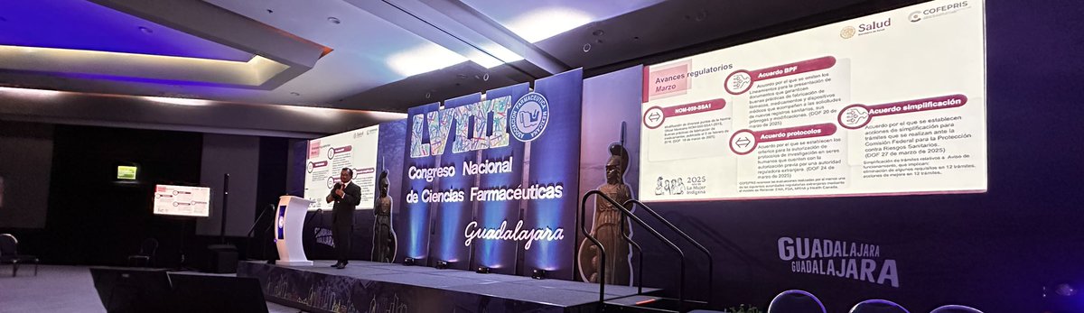 Escuchando a <a href="/RafaHdezMedina/">Rafael Hernández Med</a> en el LVIII Congreso Nacional de Ciencias Farmacéuticas