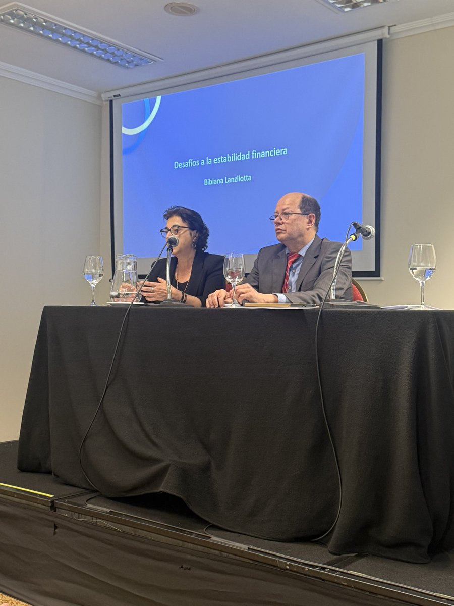 CopabUy's tweet photo. “Desafíos a la estabilidad financiera”
Bibiana Lanzilotta / Directora de Política Económica @mef_Uruguay https://t.co/trVPwT5O3d