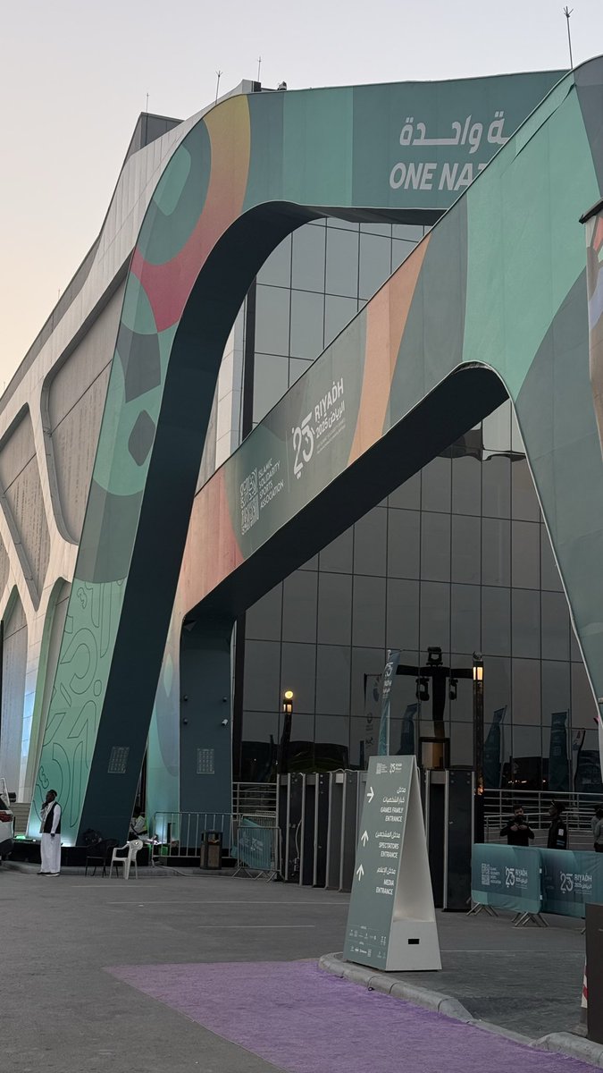 DPTLayan's tweet image. اليوم بالنسبة لي كان مختلفًا تمامًا، تجربة مميزة وجديدة في دورة ألعاب التضامن الإسلامي.🏅@25ISG 
سعيدة بمشاركتي في علاج ومساندة اللاعبين، وهي تجربة أضافت لي الكثير على المستوى المهني والإنساني🤍✨