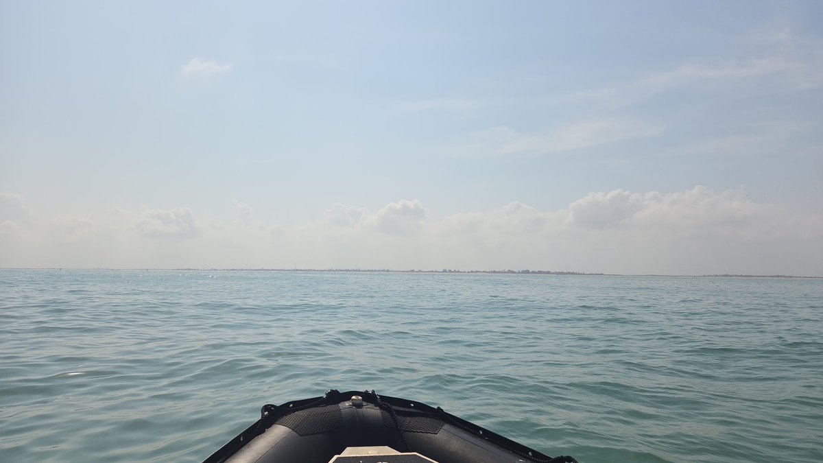 ne_ochen_bp's tweet image. #День 34/136. Блядская Морондава. Это то самое место, где один из наших гидов намертво заклинил винт, намотав на ге рыбацкую сеть, а туристы не успели вернутся до темноты и остались ночевать в гостинице...
Вас ждёт день, полный приключений.