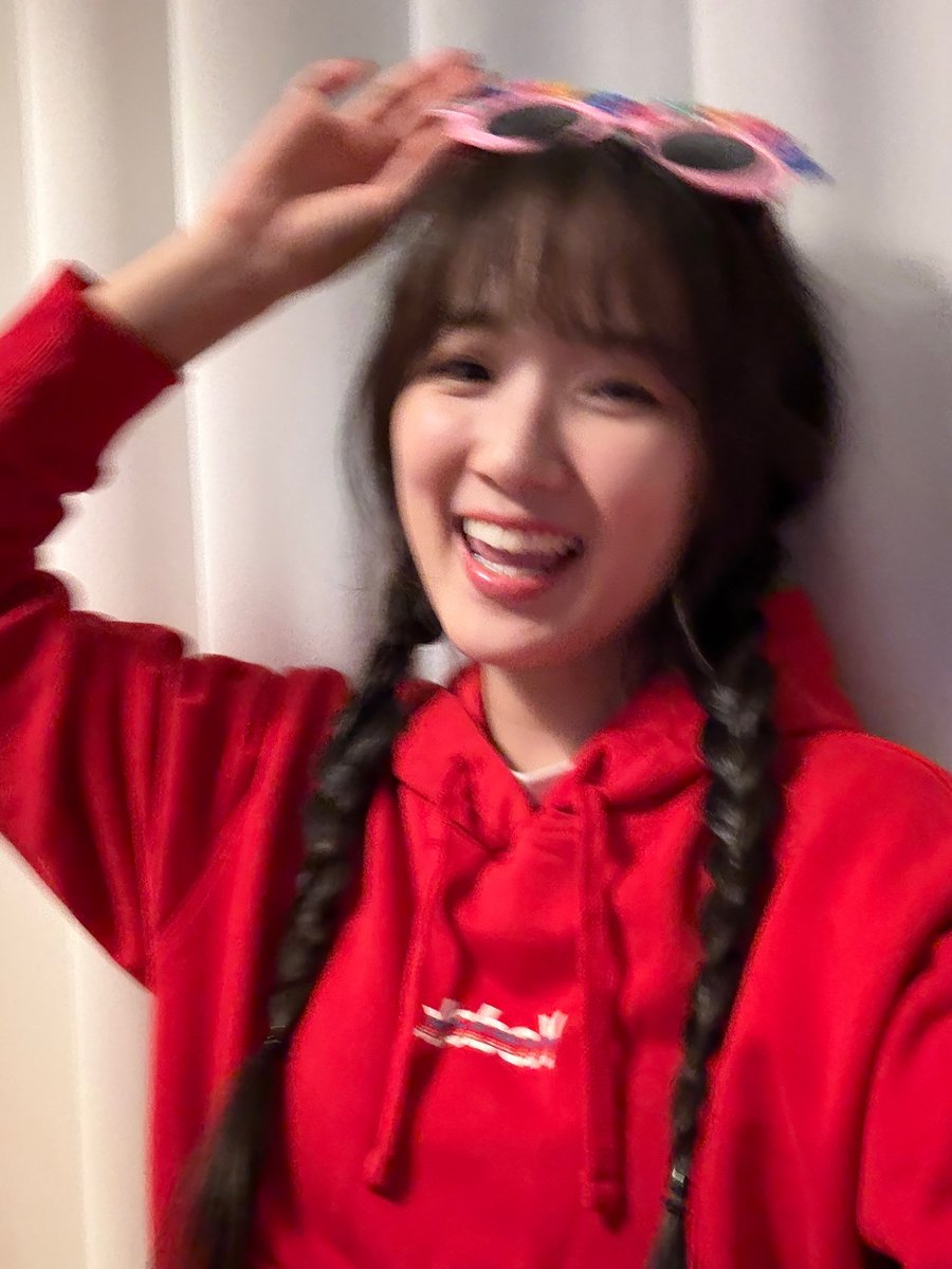 tiffannyPark's tweet photo. Hyeyoon Fromm update : 

- I'm so sorry for coming so late ㅠㅠㅠㅠ
- I..!!!! had a super happy birthday
- It's my birthday week (?)
- I had dinner with my mom and dad and even had a small party (?) with my friends
- 📷
- Sudden photo dump (?)
- Surprisingly, I didn’t drink a single drop of alcohol...ㅎ