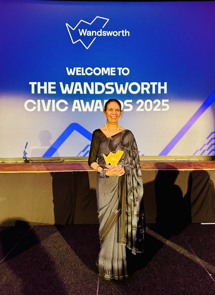 sparkleststeves's tweet image. One our superstar volunteers, Pam, won the volunteering award at the @wandsworth_council Civic Awards last night! Pam volunteers at two of our venues every week and works tirelessly, but joyfully, to ensure the children and their Grandfriends have a wonderful time at Sparkle.