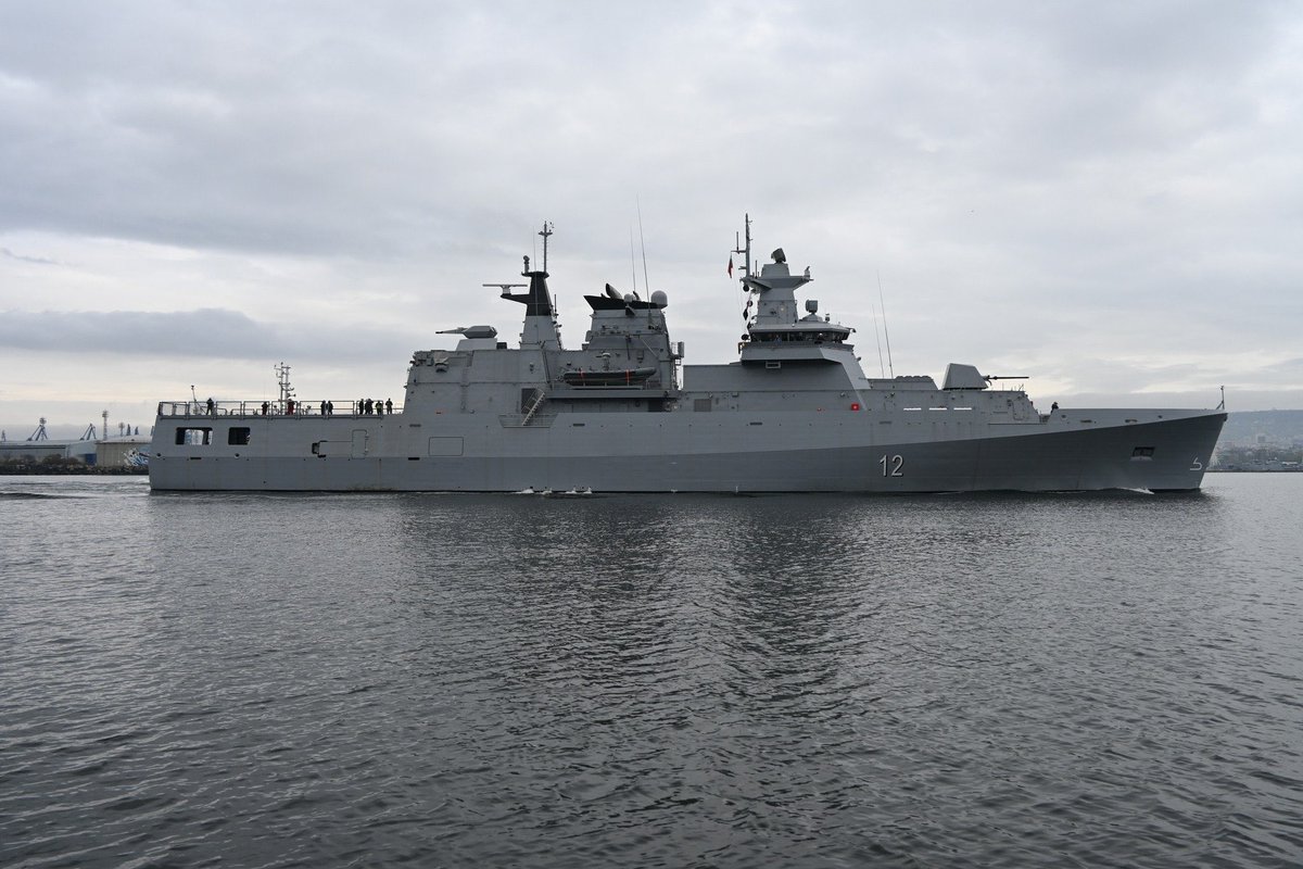 WarshipCam's tweet image. Future Bulgarian Navy multifunctional modular patrol ship (MMPV) Hrabri (12) on sea trials in Varna, Bulgaria - November 11, 2025     SRC: TW-@petrovbg2