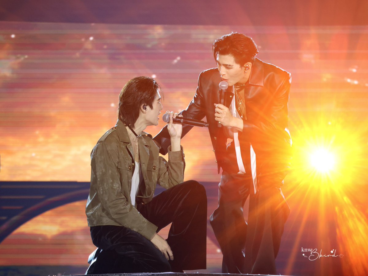 แค่มีเธอ ก็อุ่นใจเสมอ ☀️

PONDPHUWIN JOURNEY CONTINUES    
#PondPhuwinFanconD2
#ปอนด์ภูวินทร์ #PondPhuwin
#ppnaravit #Phuwintang