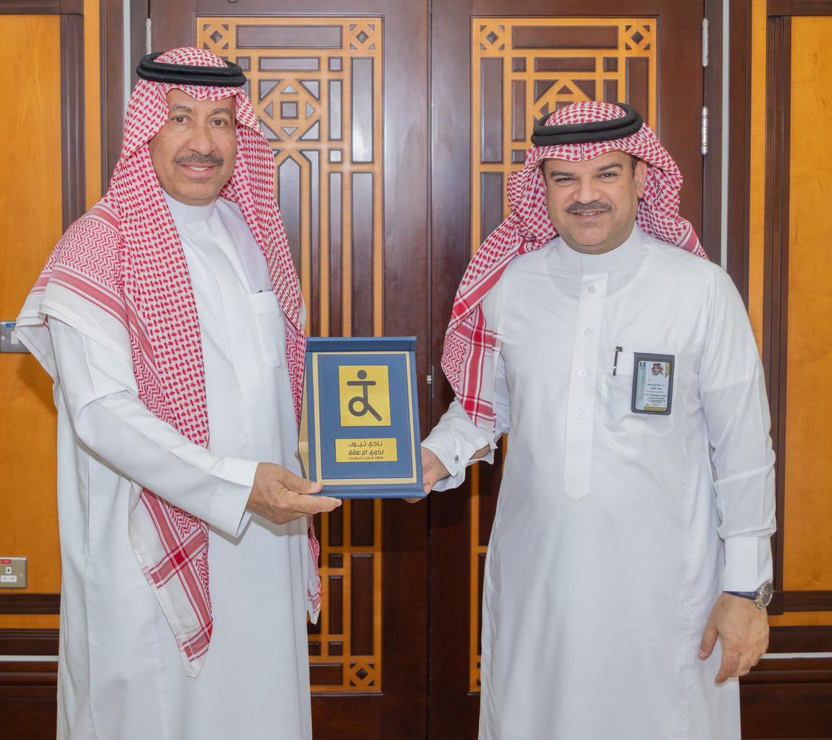 alehtygat's tweet photo. في إطار الشراكة الاستراتيجية وتعزيز دور المسؤولية المجتمعية، قام رئيس مجلس ادارة نادي ذوي الإعاقة بتبوك احمد الحارثي والمدير التنفيذي للنادي طيار السحيم بزيارة سعادة رئيس جامعة تبوك الاستاذ الدكتور عبد العزيز الغ��مدي وتمت مناقشة تعاون النادي مع جامعة تبوك في تفعيل اليوم العالمي للأشخاص ذوي الإعاقة 
والذي يوافق الثالث من ديسمبر 2025
وذلك تحت رعاية سعادة رئيس الجامعه 
ويجسد هذا التعاون التكامل بين القطاعات 
مع مستهدفات رؤية المملكة 2030 نحو مجتمع شامل ومتكاتف 🇸🇦

@U_Tabuk