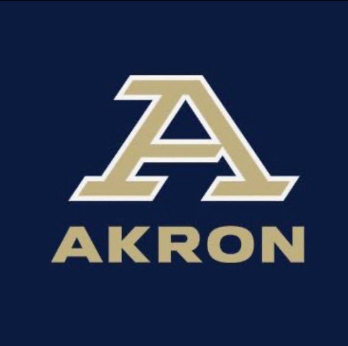 harshman_samuel's tweet image. Thank you @Caleb_Duckett for inviting me to a game day visit! Had great time and good luck the rest of this season. Go Zips! @RecruitSJJFB @CoachJoeHorn