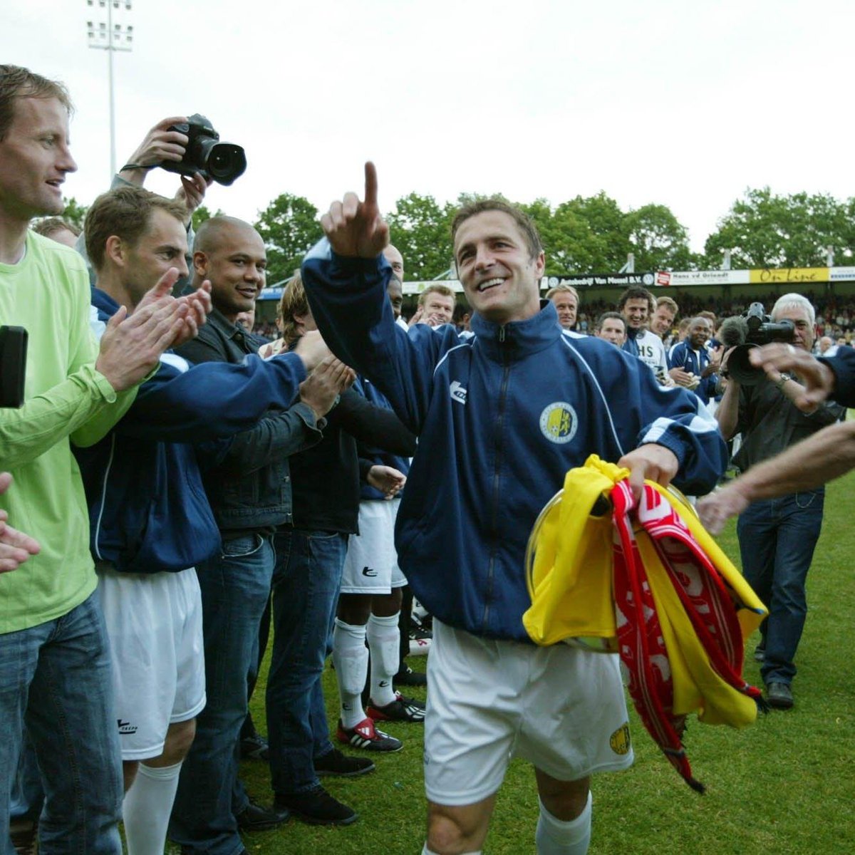 RKCWAALWIJK's tweet image. 🥳 𝙋𝙚𝙩𝙧𝙤 = 6️⃣0️⃣

Gefeliciteerd met je verjaardag, Željko! 🎉