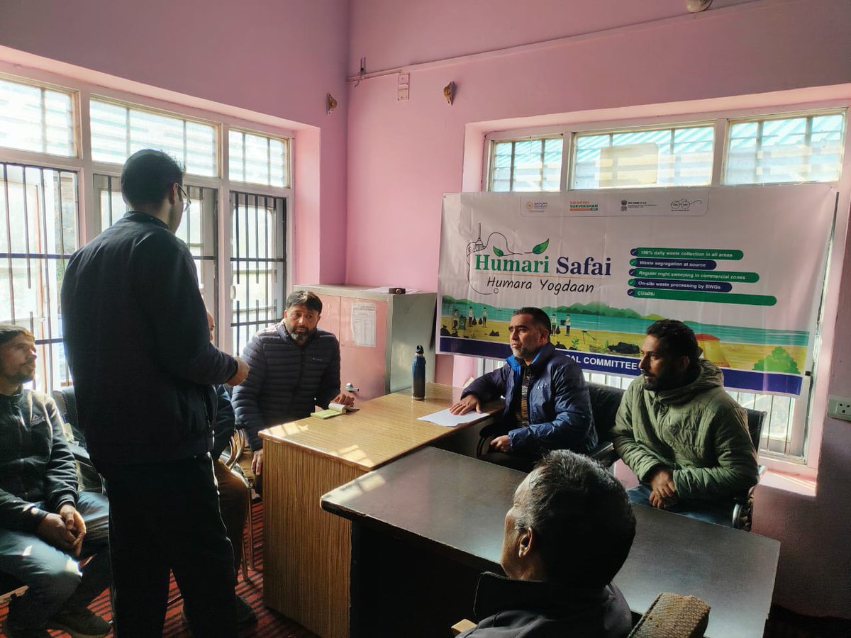 mcdevsar's tweet image. MC Devsar conducted different activities like awareness regarding source segregation, public awareness campaign under the theme vande Matram and meeting with tax inspectors to impose fine shopkeeper s who are not segregating waste.