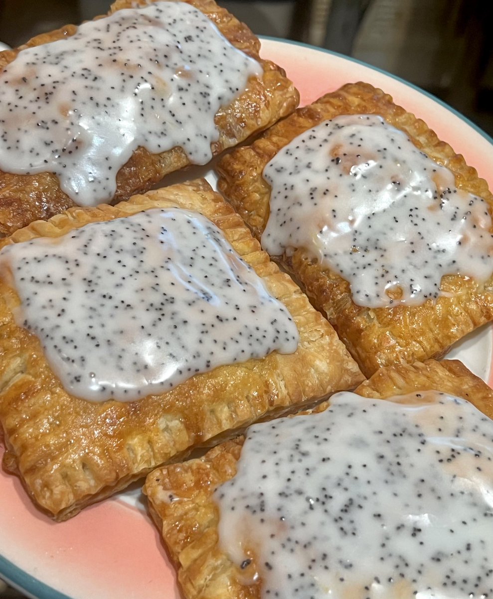 Strawberry filled tarts with a lemon poppy glaze 🍋🍓