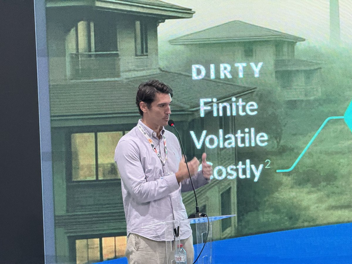 AIforGood's tweet image. Scaling Climate Solutions: From AI Innovation to Global Impact 🌍

At #COP30, the @ITU hosted a session exploring how #AI can accelerate climate action and deliver measurable global #impact. As climate challenges intensify, AI is emerging as a powerful driver of scalable,…