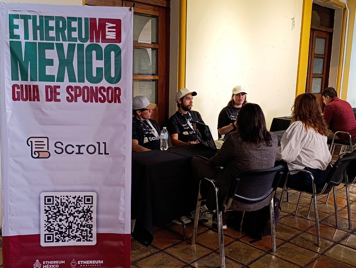 NodoLatino's tweet image. ¡De la idea al despliegue en #Scroll testnet en una sola sesión! ⚙

Calificamos 15 proyectos y 11 lograron desplegar sus smart contracts en Scroll testnet, una gran señal del talento builder que tenemos en la región. 

#ETHMexico #BuildOnScroll