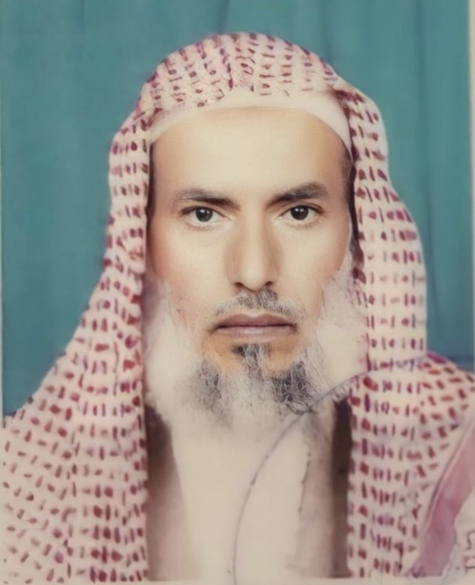 abo_aeed86's tweet image. #قطوف_دانية

عنوان كتاب ، من تأليف الشيخ عبدالله بن علي الحسيني الشهري ، رحمه الله (ت١٤٢٨هـ) ومحتوى الكتاب دروس ومحاضرات وخطب للشيخ عبدالله ، جمعها وأعتنى بها وأخرجها ولده الأُستاذ علي بن عبدالله ، وفقه الله ، وجعل هذا العمل في موازين حسنات الولد وأبيه ؛؛