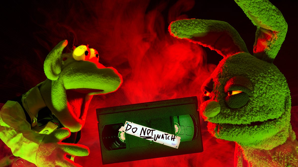 Vous l'avez peut-être raté, mais je me suis remis à la fiction d'horreur !

Donc, vous allez avoir pleins de courts métrages flippants dans les prochains mois.

Et le premier est déjà dispo : Chirophobia.

De l'horreur avec des muppets !

YT : OdesToOdd